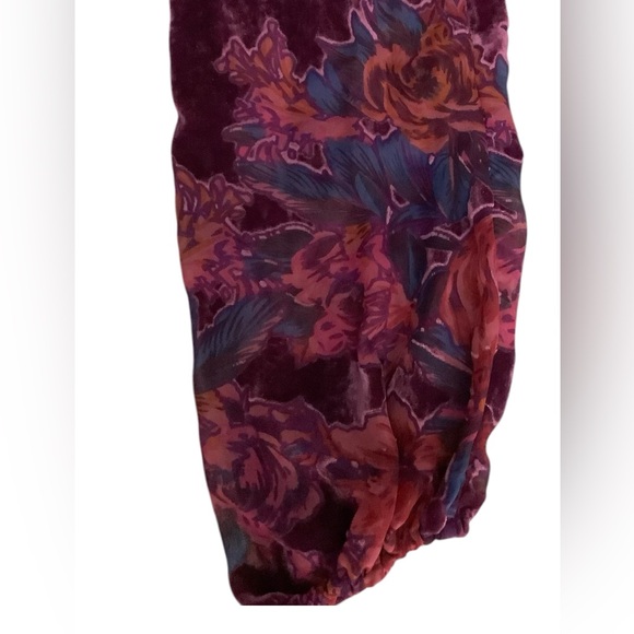 Free People Misha Velvet Mini Dress
X Large Floral Burnout Long Sleeve - Picture 10 of 16